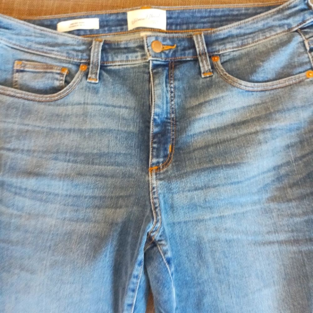 Brand new Size 12 Universal Thread Jeans